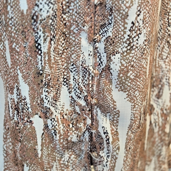 Nine West Blouse Top Women's M White Brown Snake Skin Print V Neck Button Front - Picture 3 of 9